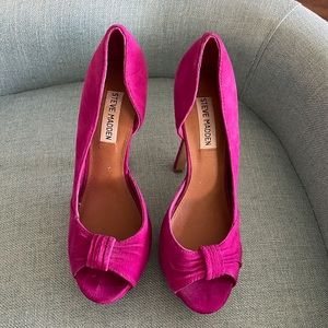 Fuchsia Steve Madden pumps